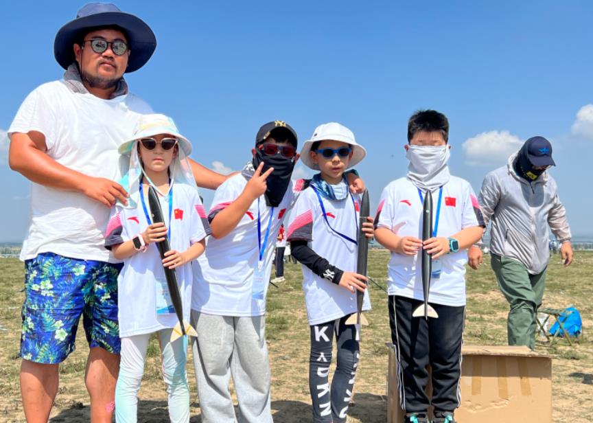 三代航模人同图片新闻.jpg