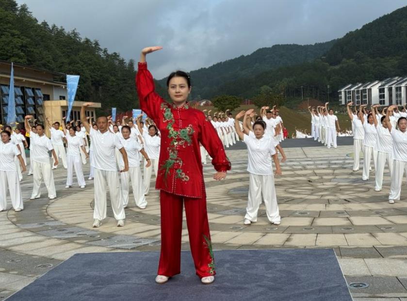 民族轮播全国健身气功助力乡村振兴志愿.jpg