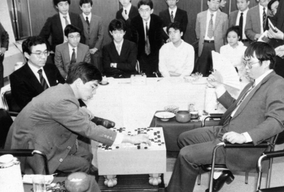 民族轮播新华时评｜纵横十九道 激.jpg